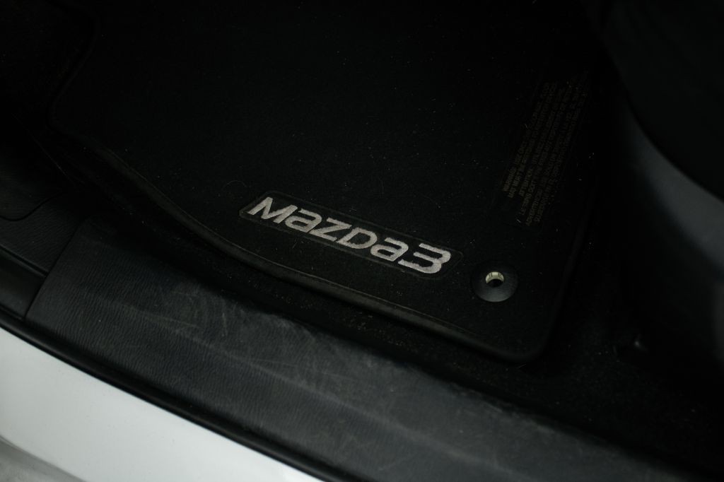 2017 Mazda Mazda3 Image 31