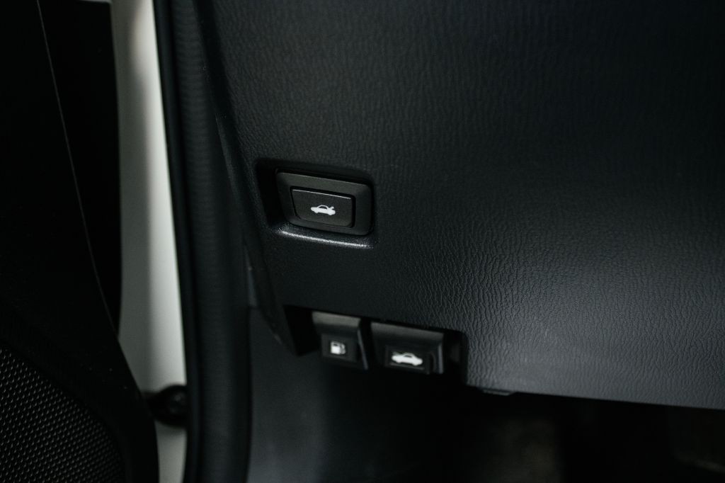 2017 Mazda Mazda3 Image 39