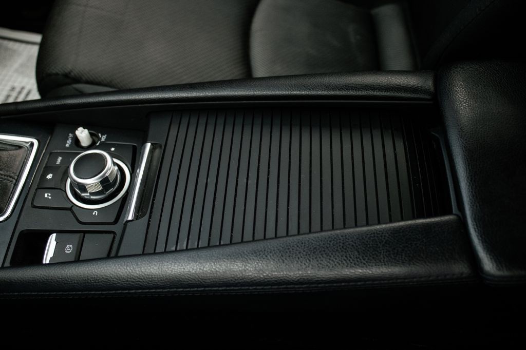 2017 Mazda Mazda3 Image 49