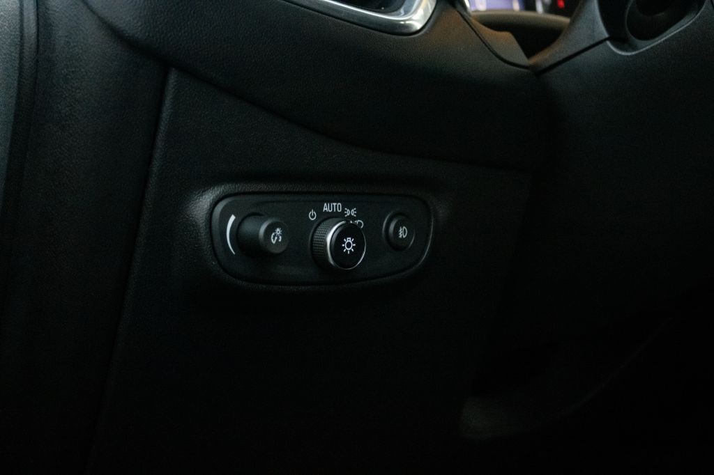 2020 Chevrolet Equinox Image 50