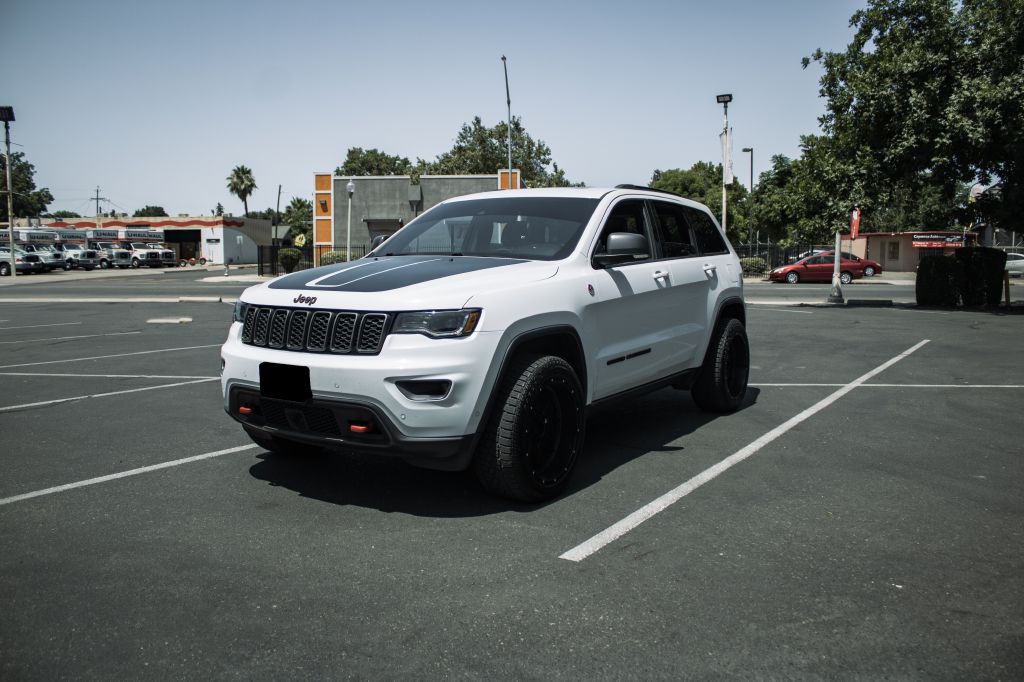 2018 Jeep Grand Cherokee Image 3