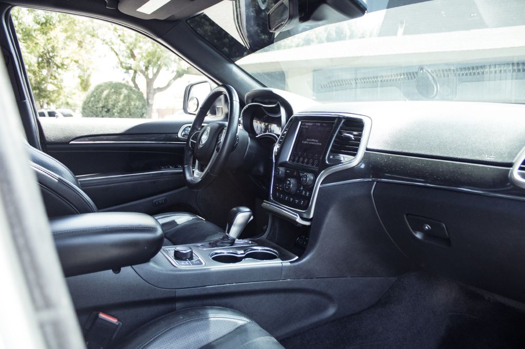 2018 Jeep Grand Cherokee Image 11