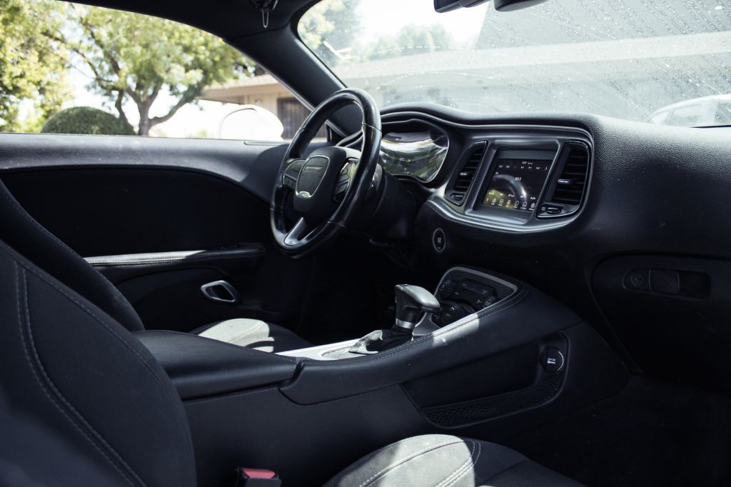 2019 Dodge Challenger Image 9