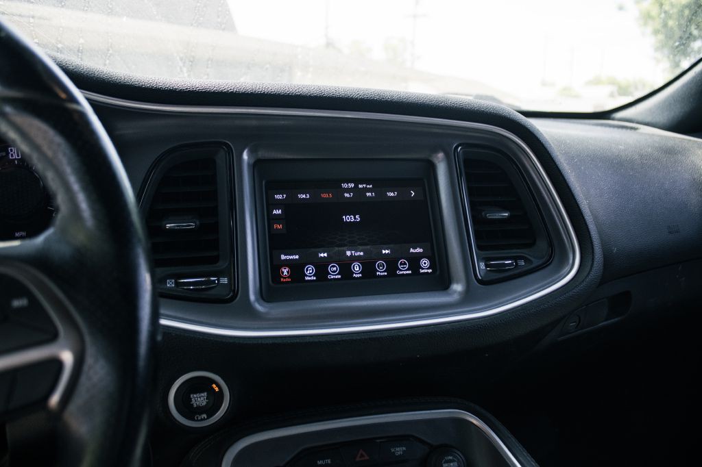 2019 Dodge Challenger Image 11