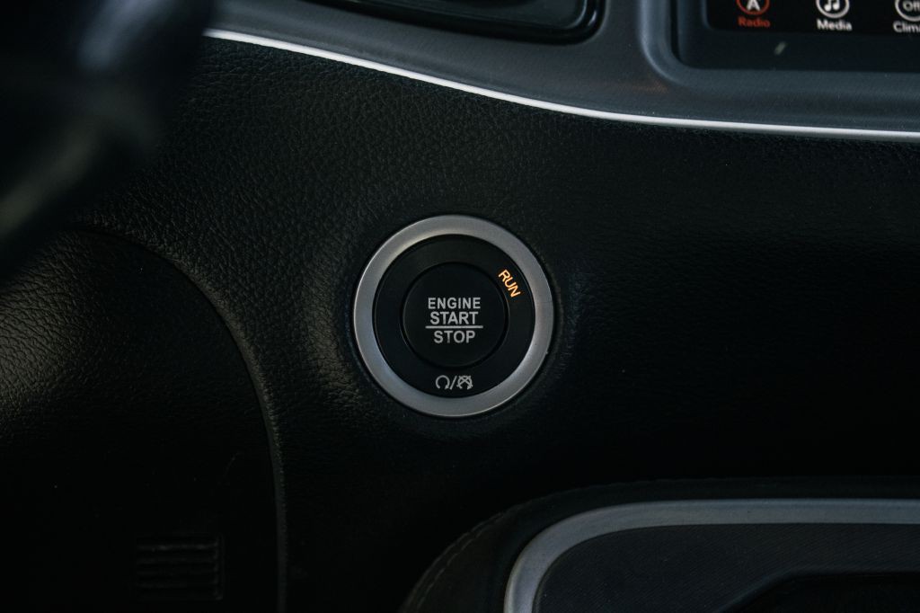 2019 Dodge Challenger Image 13