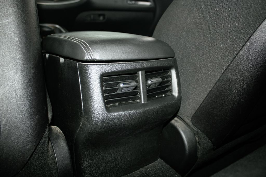 2019 Dodge Challenger Image 10