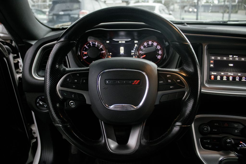 2019 Dodge Challenger Image 17