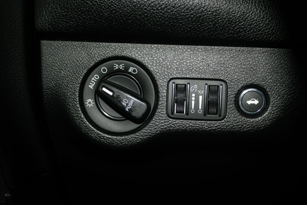 2019 Dodge Challenger Image 21