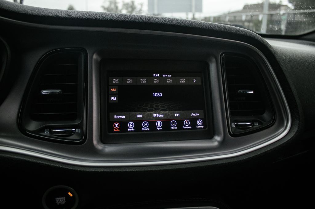 2019 Dodge Challenger Image 24