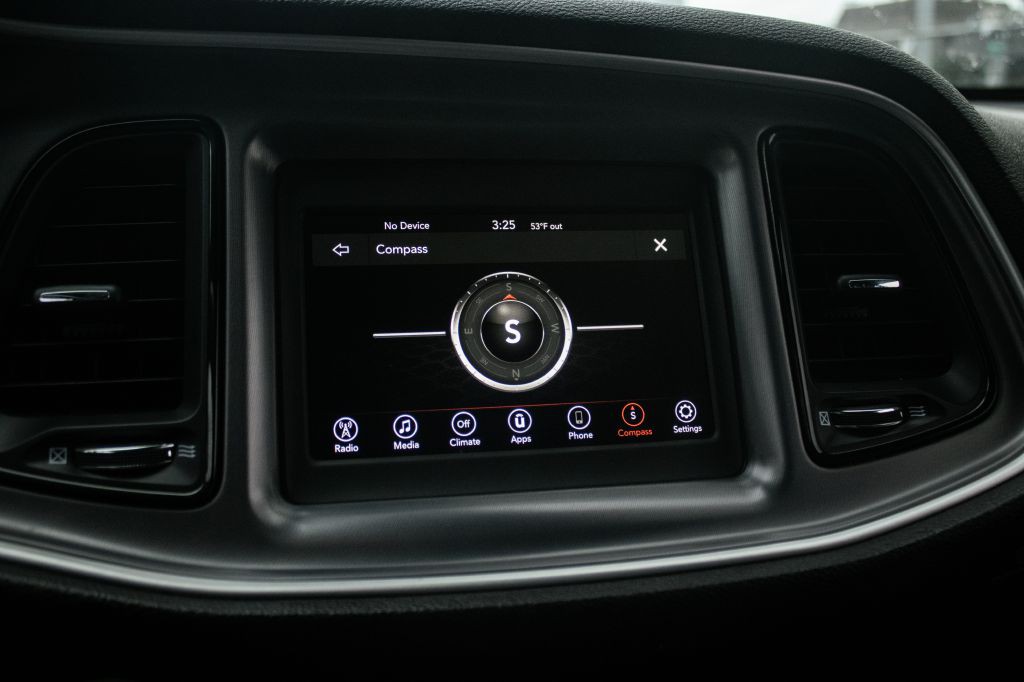 2019 Dodge Challenger Image 30