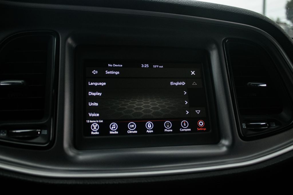 2019 Dodge Challenger Image 31