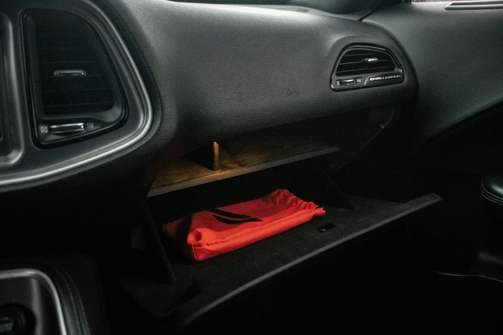 2019 Dodge Challenger Image 34