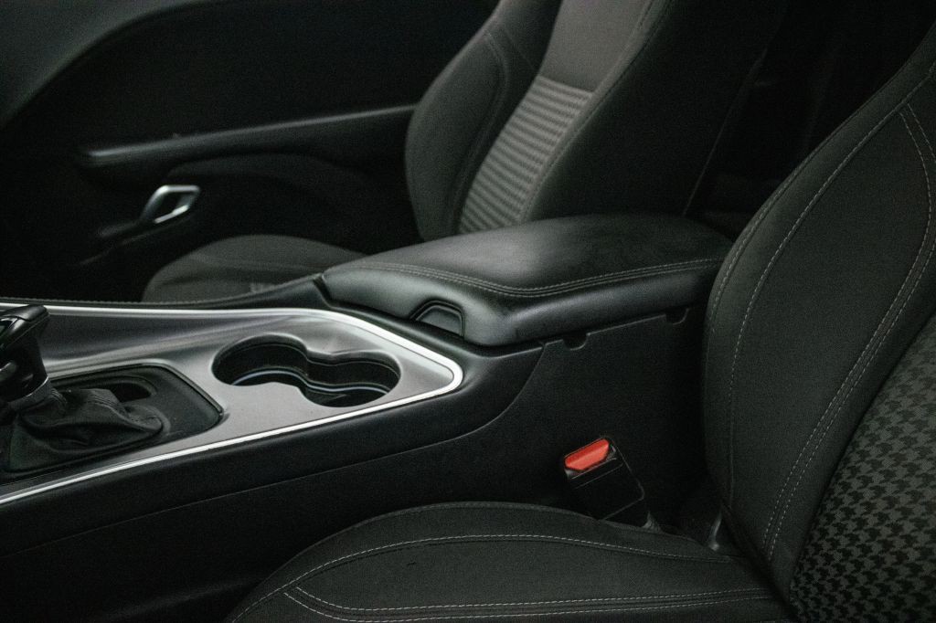 2019 Dodge Challenger Image 36