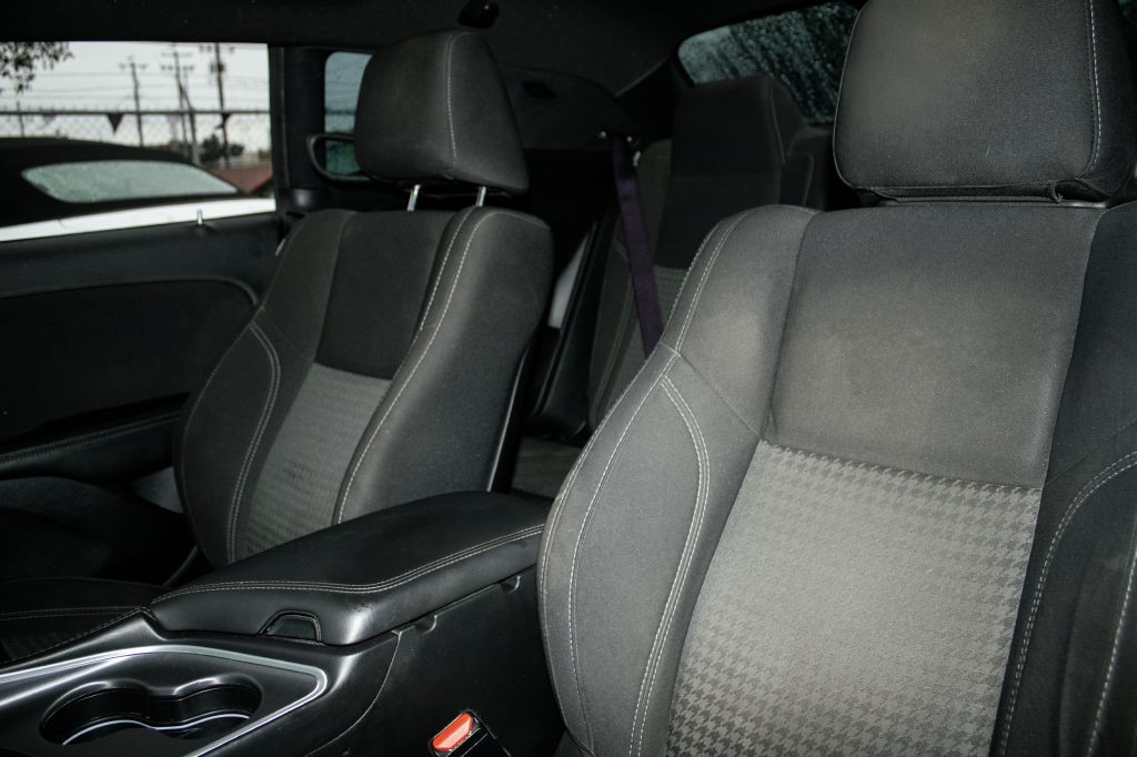 2019 Dodge Challenger Image 41