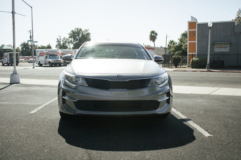 2018 Kia Optima Image 2