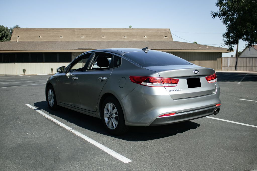 2018 Kia Optima Image 4