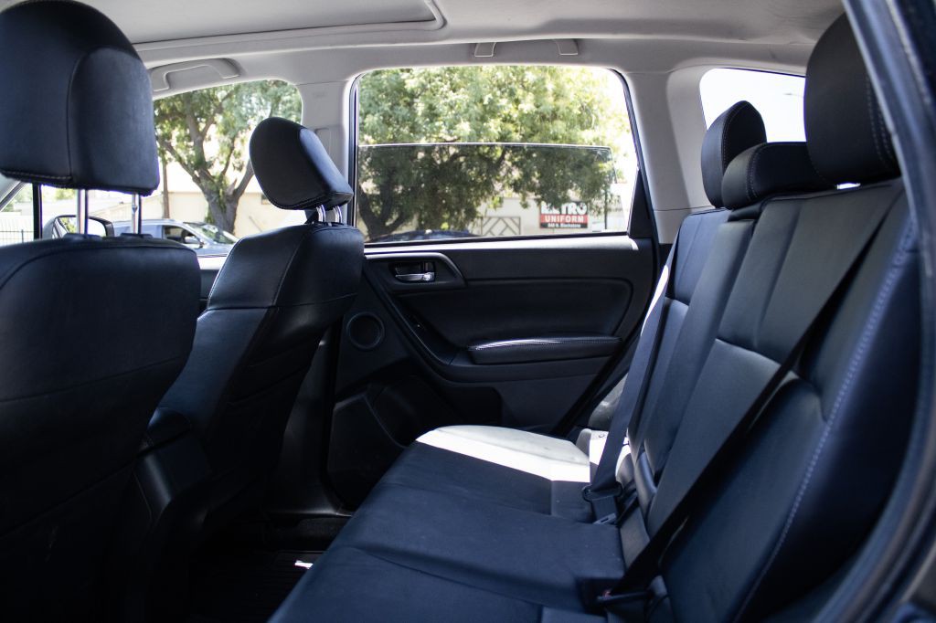 2014 Subaru Forester Image 9