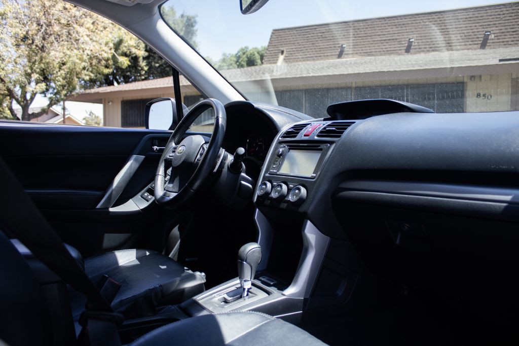 2014 Subaru Forester Image 11