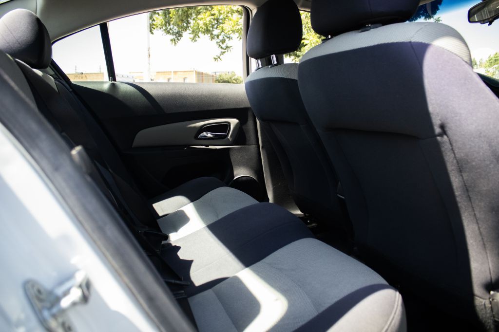 2013 Chevrolet Cruze Image 8