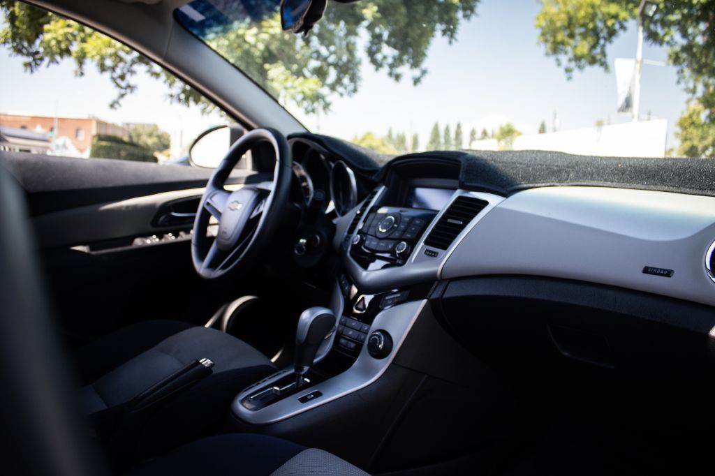 2013 Chevrolet Cruze Image 10