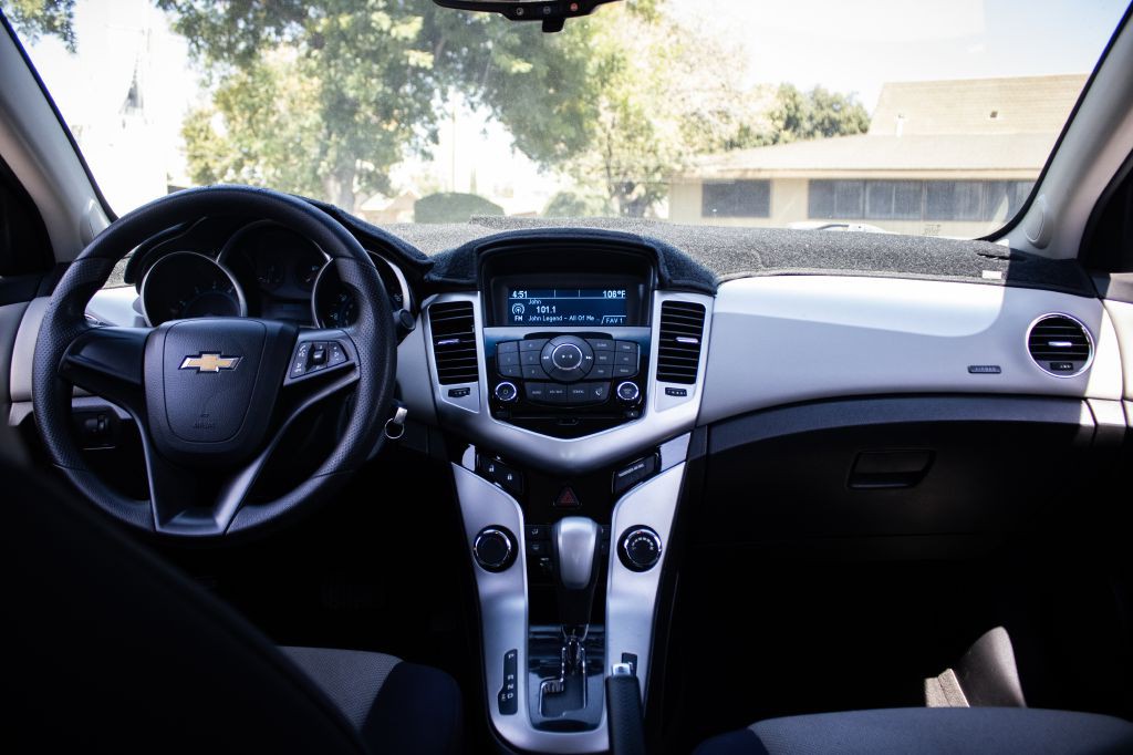 2013 Chevrolet Cruze Image 11