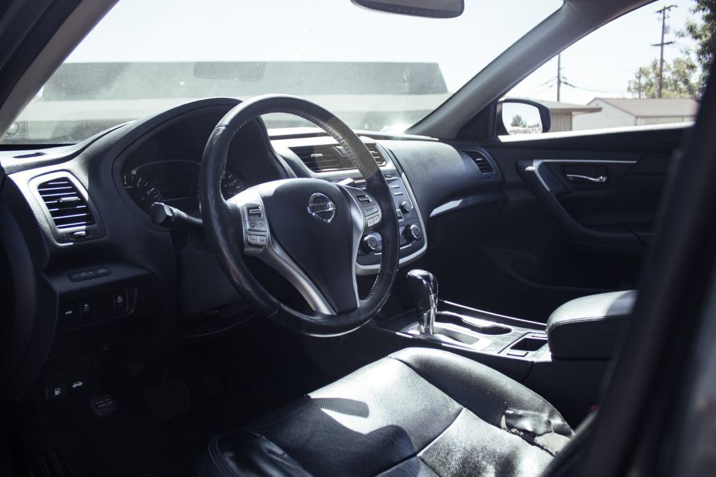 2017 Nissan Altima Image 7