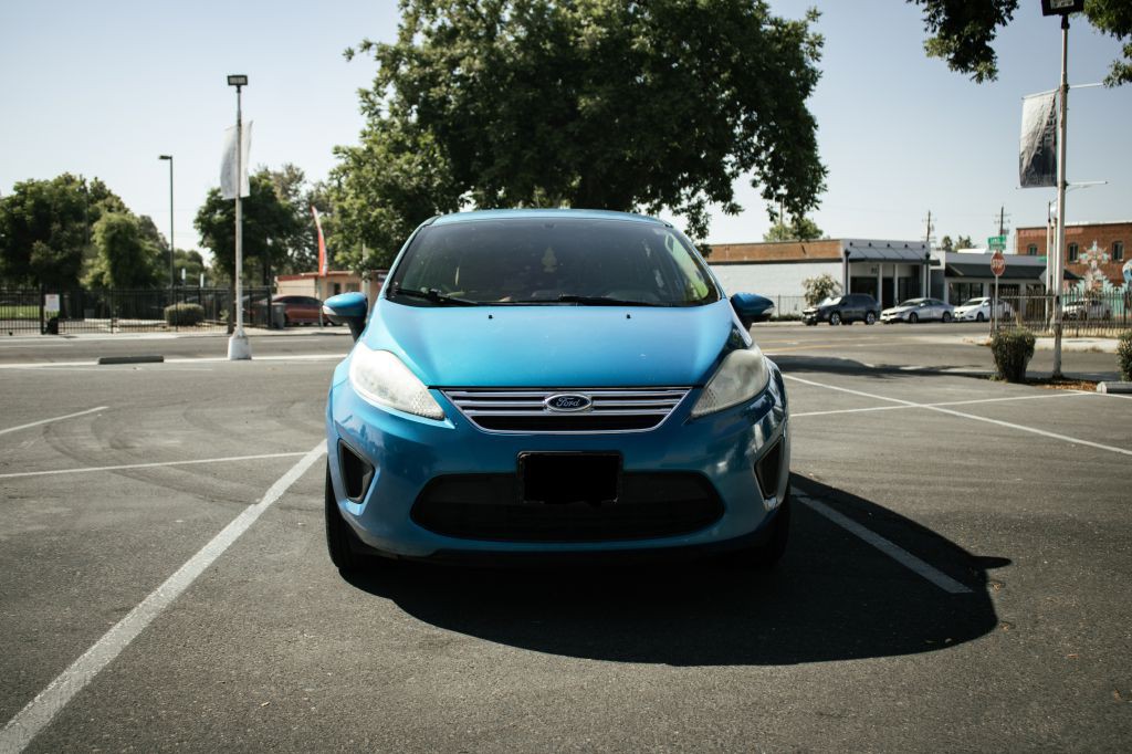 2013 Ford Fiesta Image 2