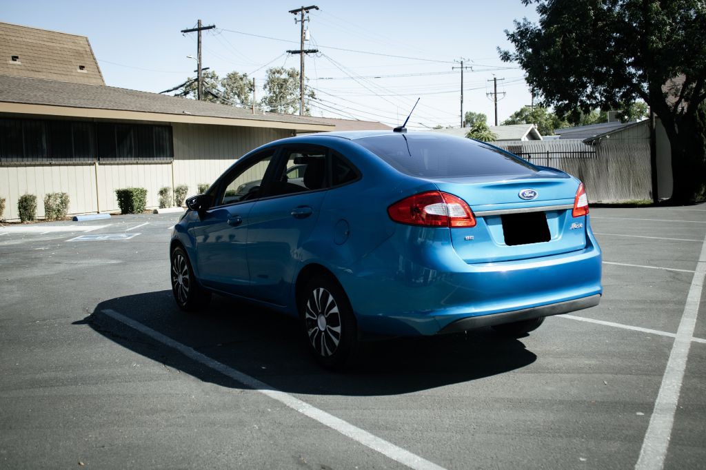 2013 Ford Fiesta Image 4