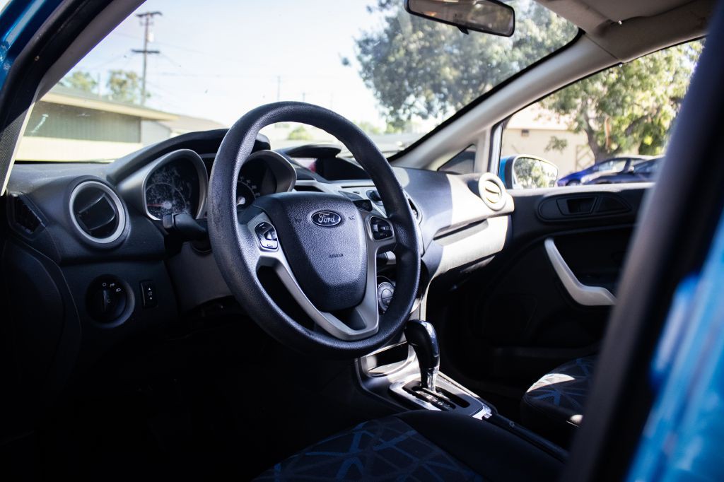 2013 Ford Fiesta Image 7