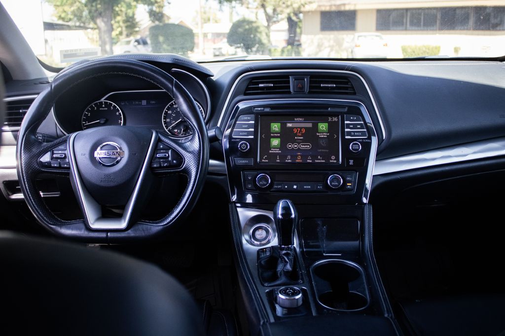 2020 Nissan Maxima Image 8