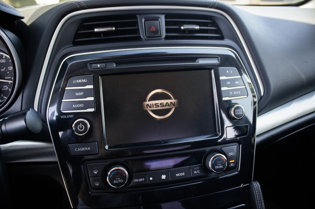 2020 Nissan Maxima Image 14