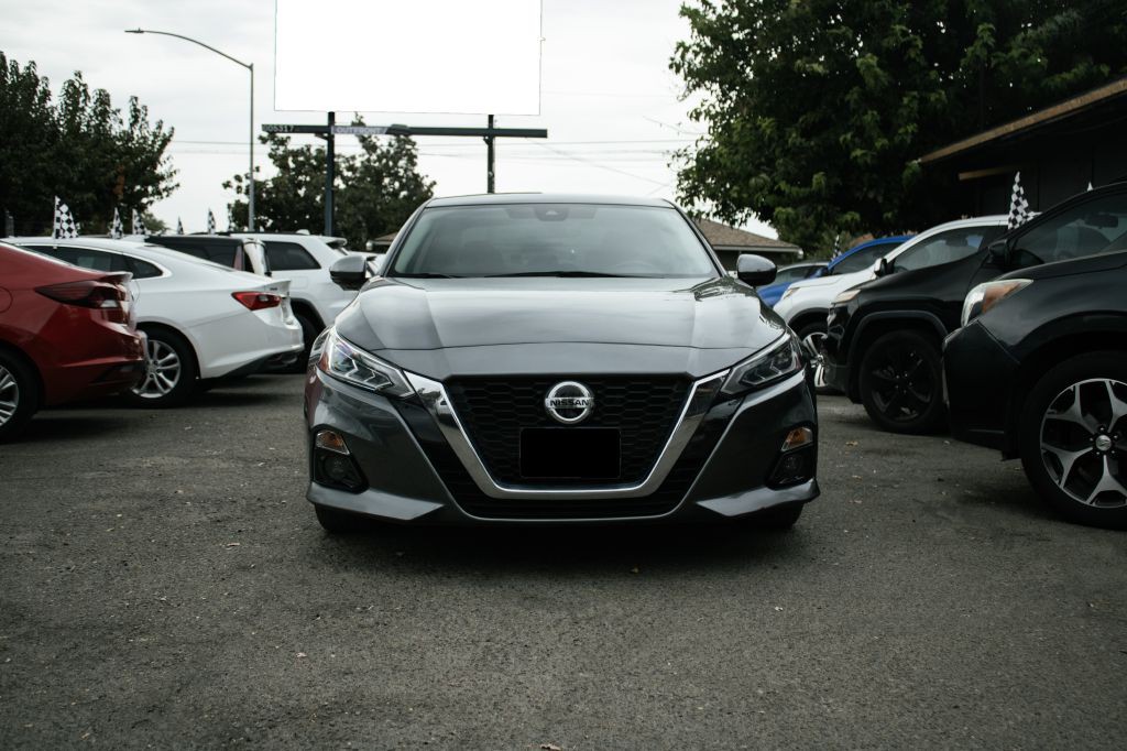 2019 Nissan Altima Image 2