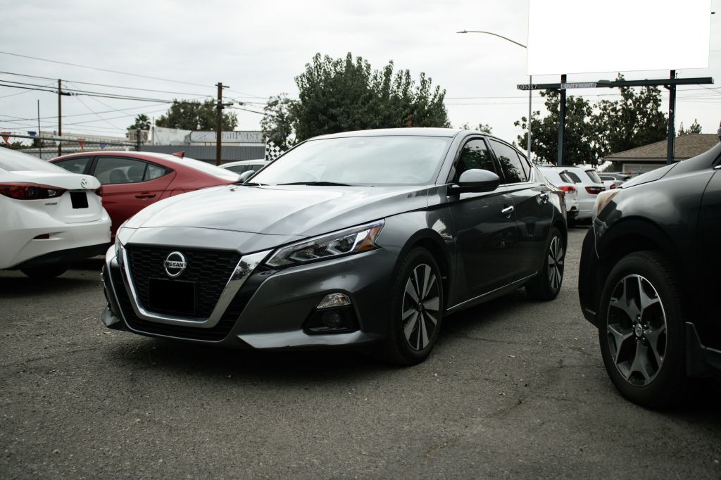 2019 Nissan Altima Image 3