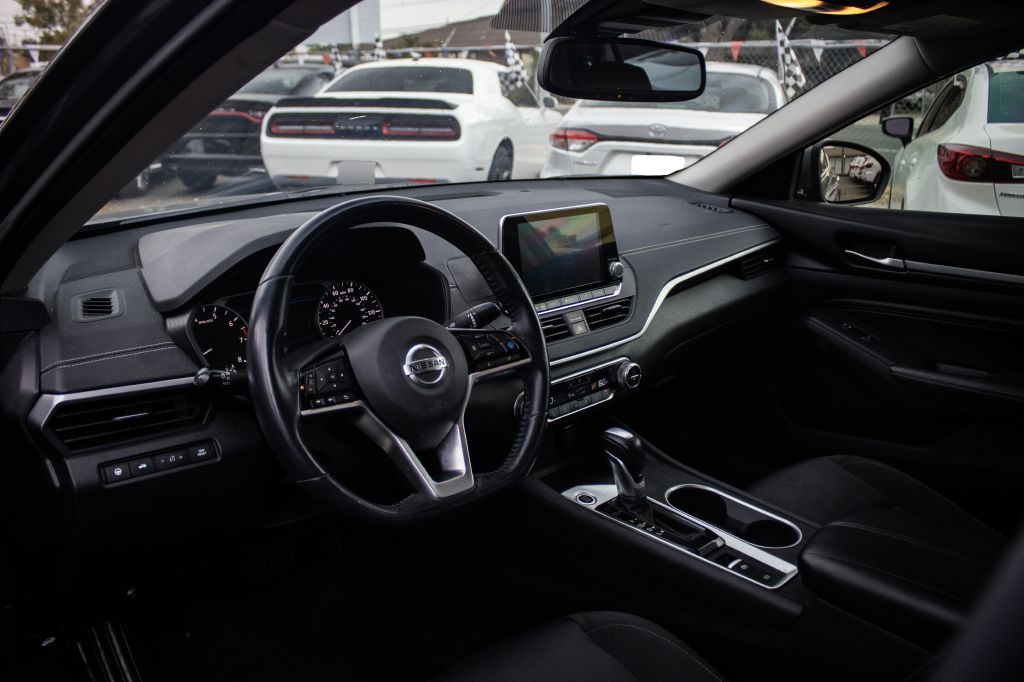 2019 Nissan Altima Image 7