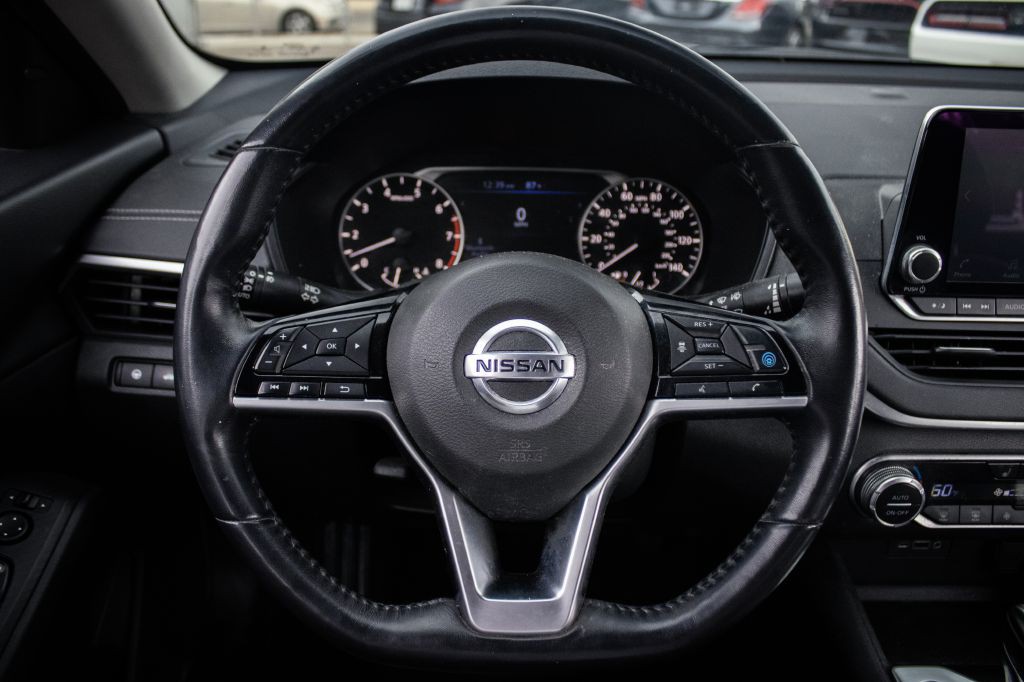 2019 Nissan Altima Image 12
