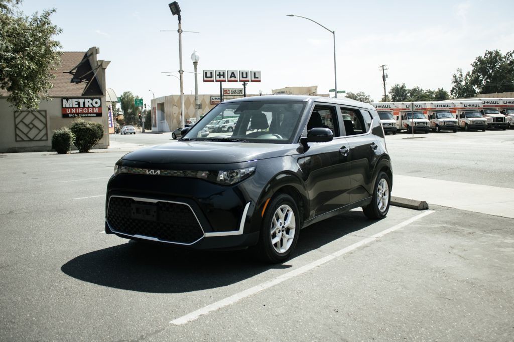 2023 Kia Soul Image 3