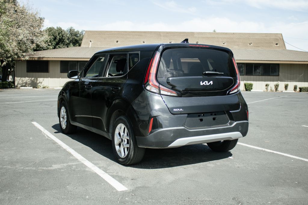 2023 Kia Soul Image 4