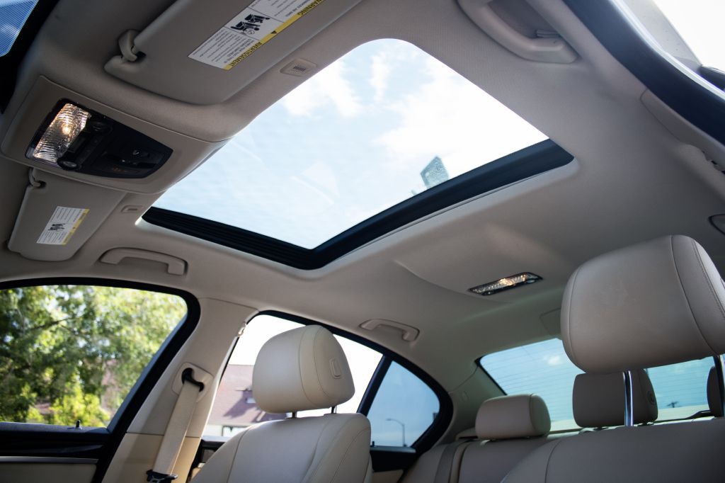 2014 BMW 5 Series Image 19