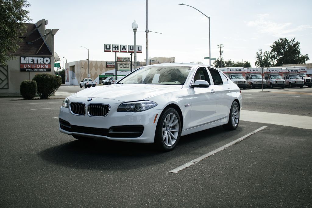 2014 BMW 5 Series Image 3
