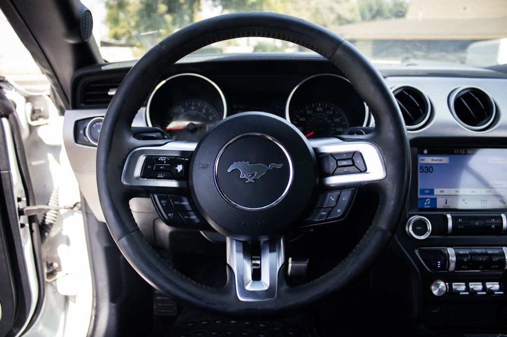 2019 Ford Mustang Image 11