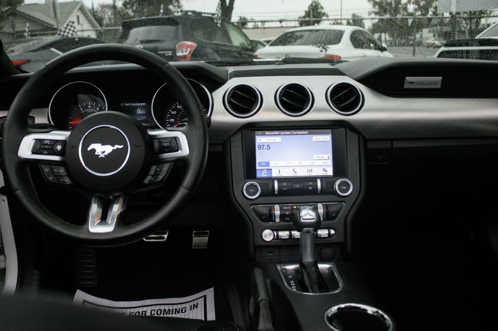 2019 Ford Mustang Image 10