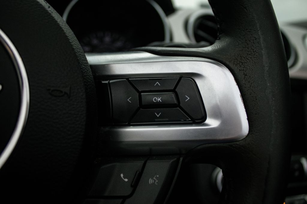 2019 Ford Mustang Image 27