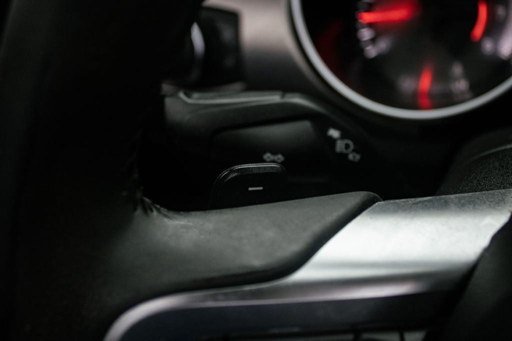 2019 Ford Mustang Image 30