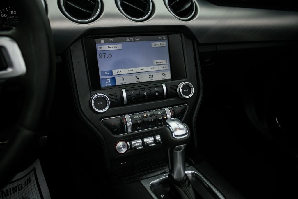 2019 Ford Mustang Image 31