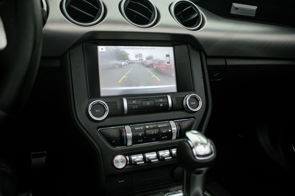 2019 Ford Mustang Image 32