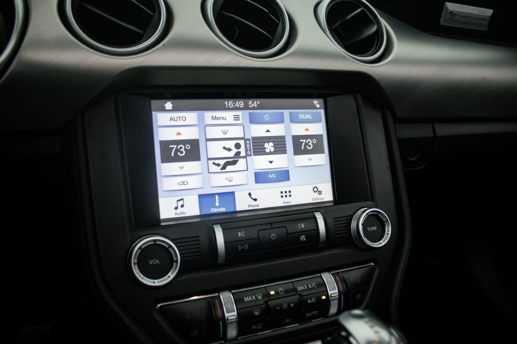 2019 Ford Mustang Image 33