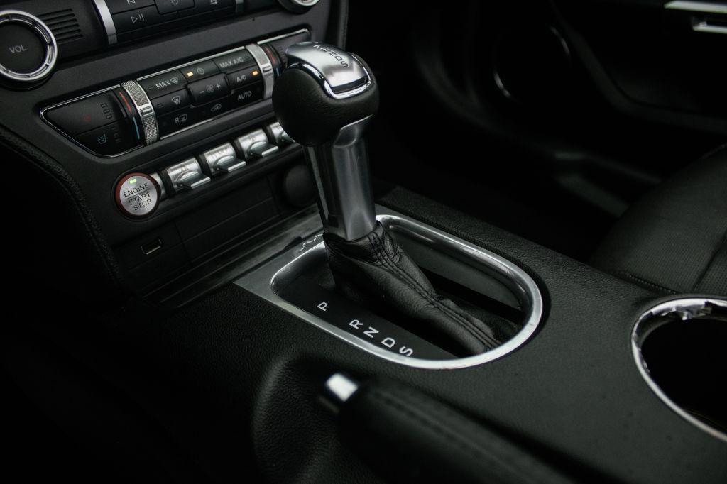 2019 Ford Mustang Image 36