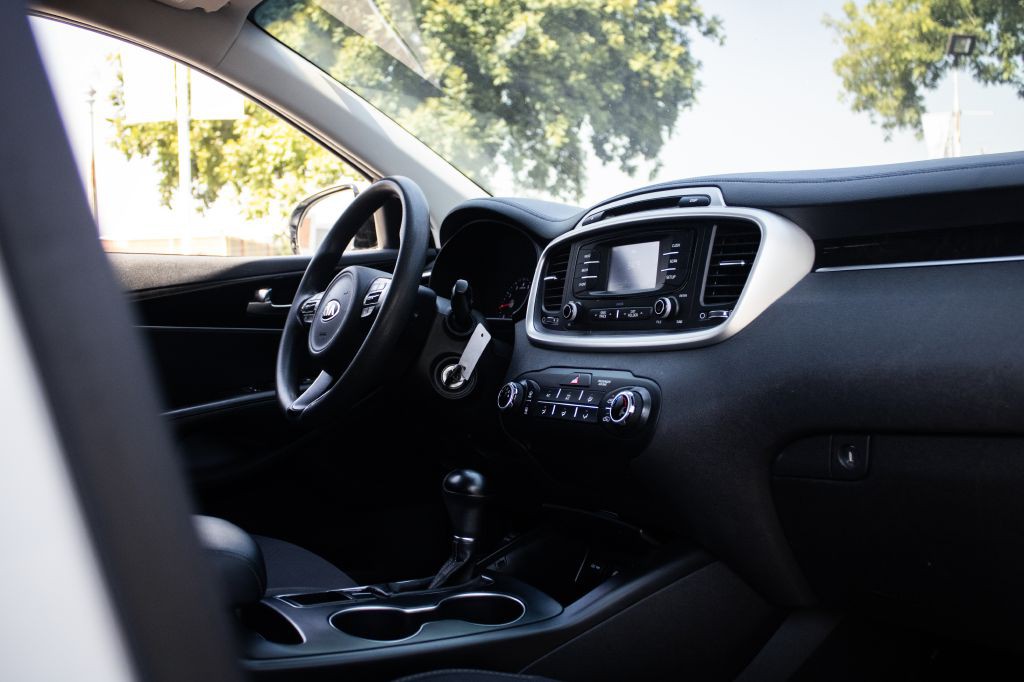 2018 Kia Sorento Image 11