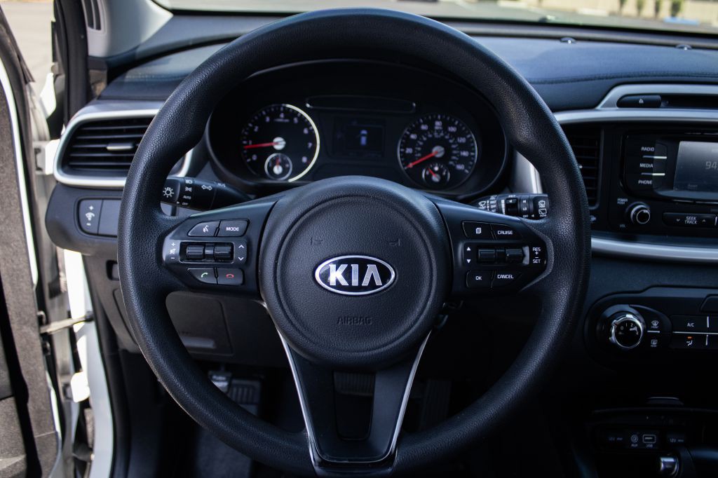 2018 Kia Sorento Image 12