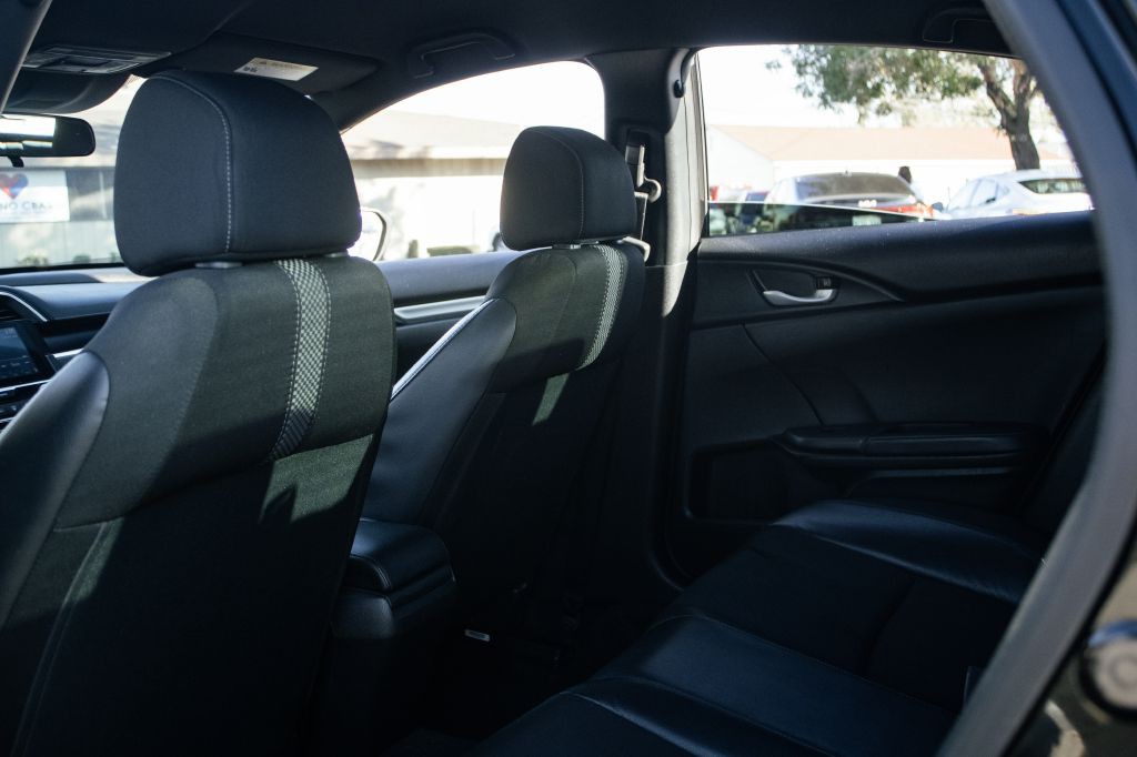 2020 Honda Civic Image 24